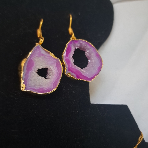 Gold and Pink Geode Necklace and Earring Set - Picture 2 of 4